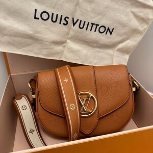 LOUIS VUITTON PURSE PONT 9 SOFT PM